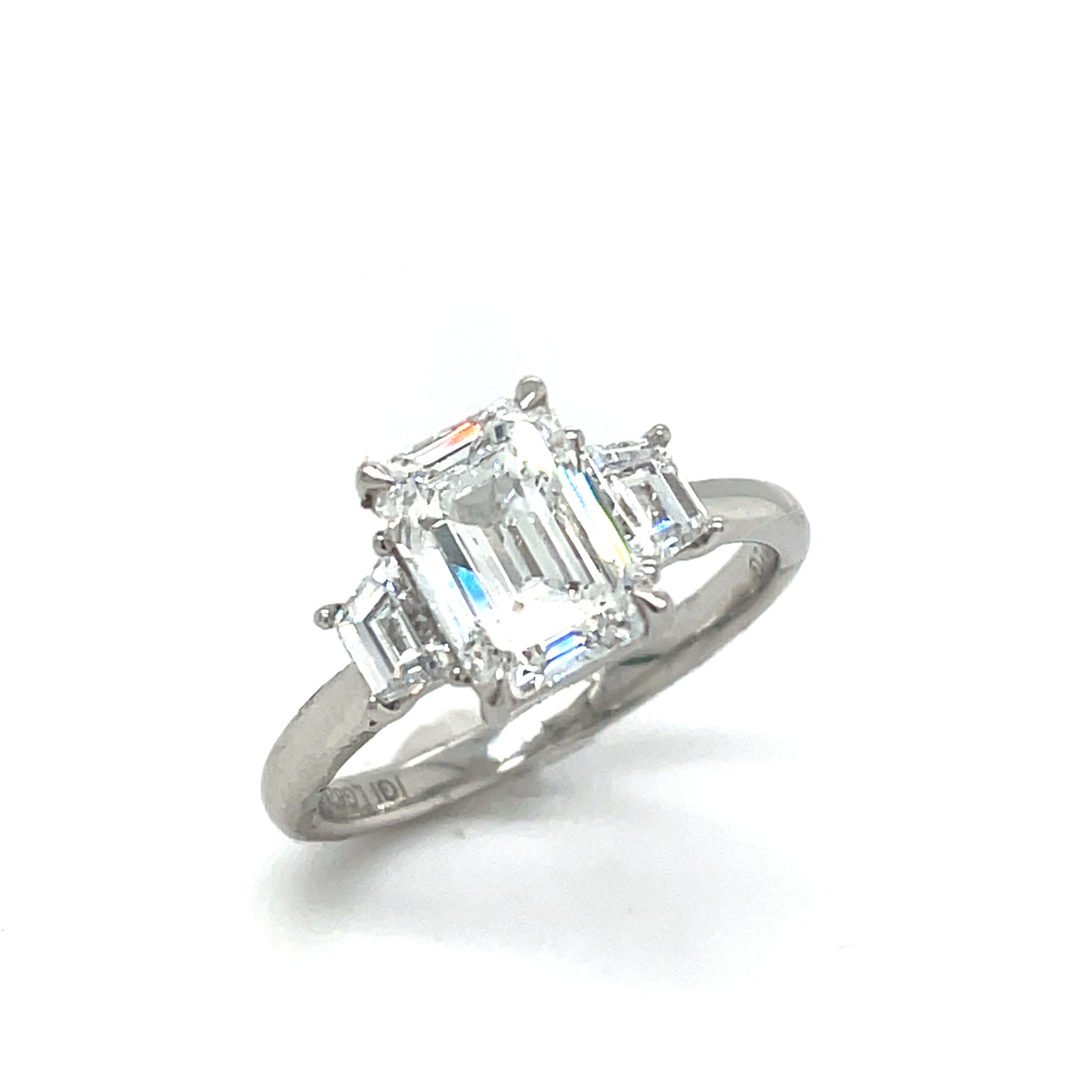 Platinum Emerald Cut Solitaire Sultured Ring with Trapezium Cultured Diamond Shoulders 3.58ct