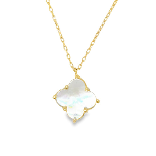 9ct Mother of Pearl Clover Pendant