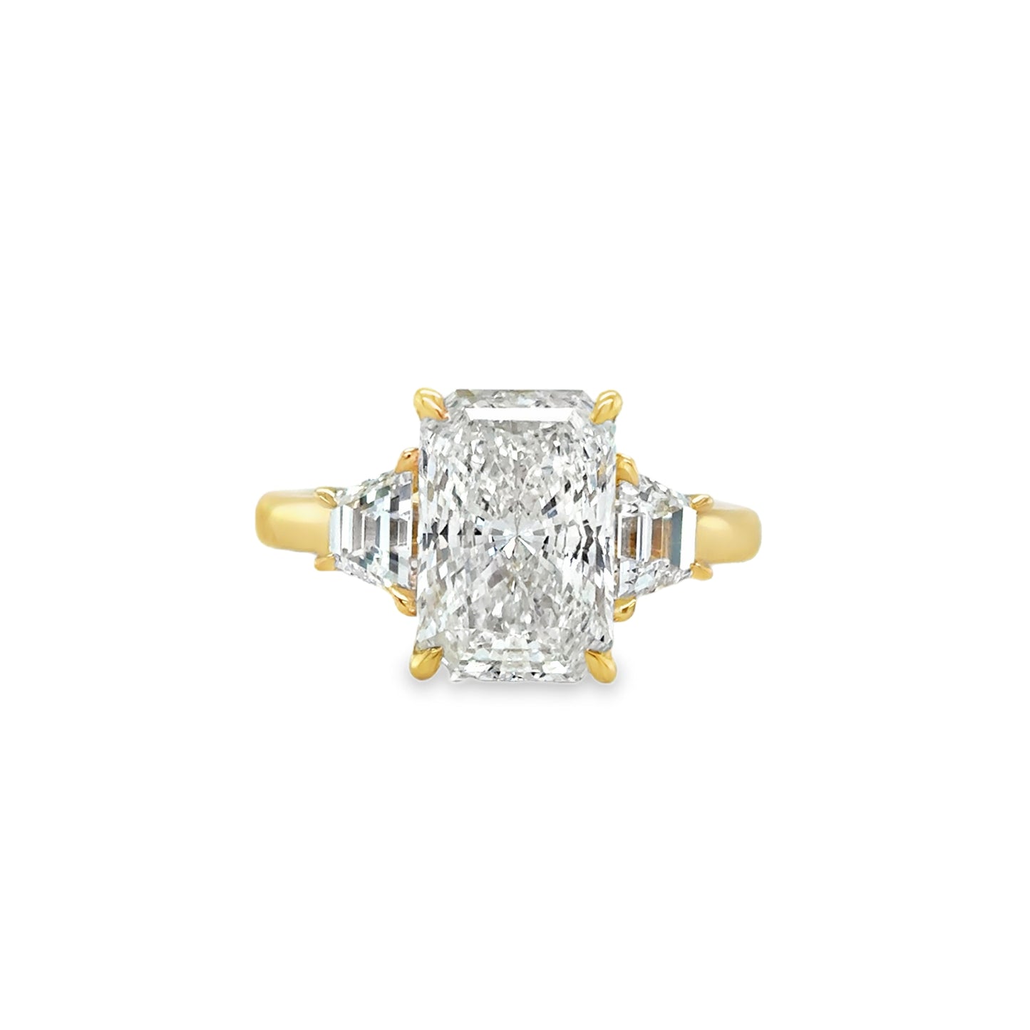 18ct 3 Stone Cut Cornered Rectangular Modified Brilliant Cultured Diamond Cut With Trapezium 3.79ct