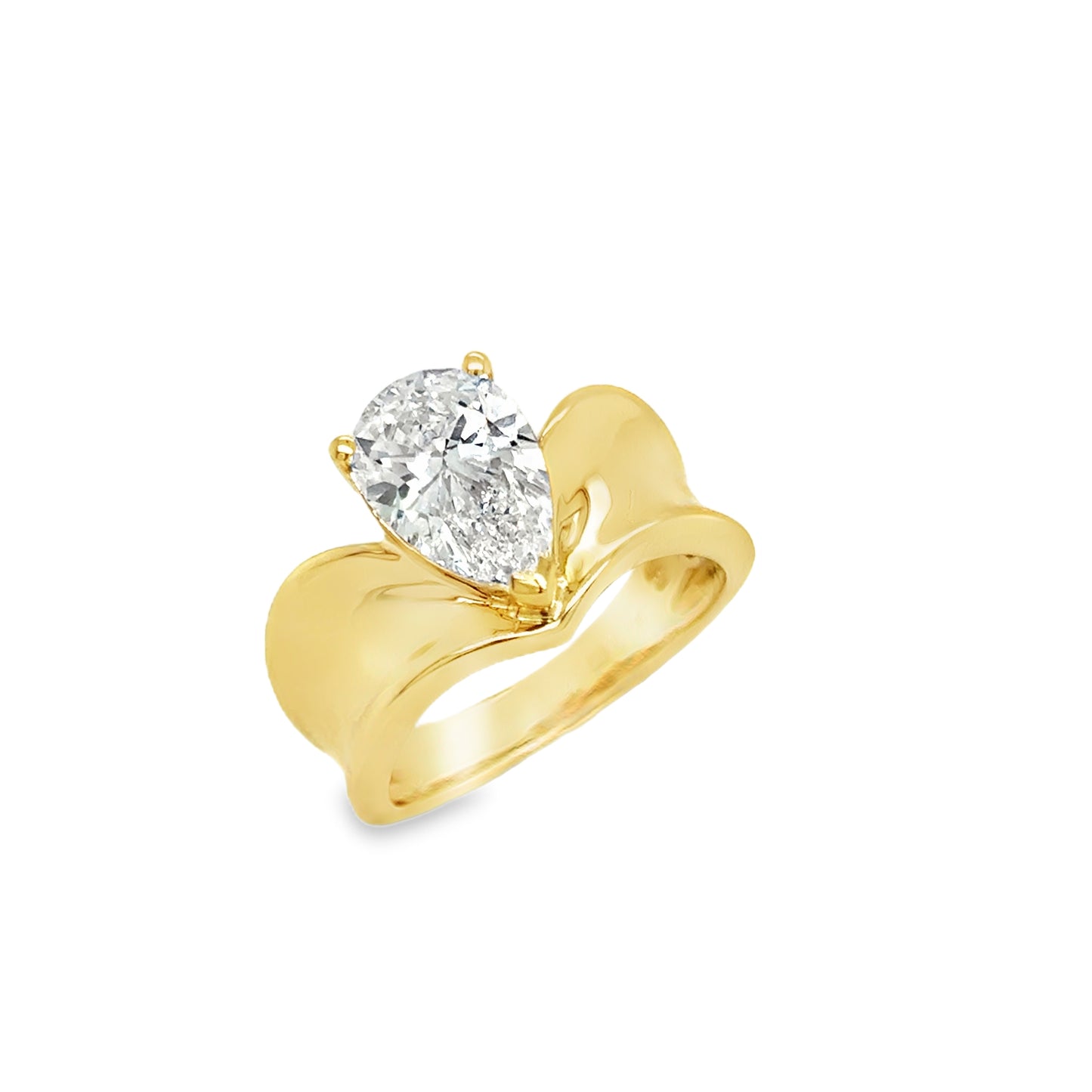 9ct Pear Solitaire Cultured Diamond With Thick Band 2.06ct