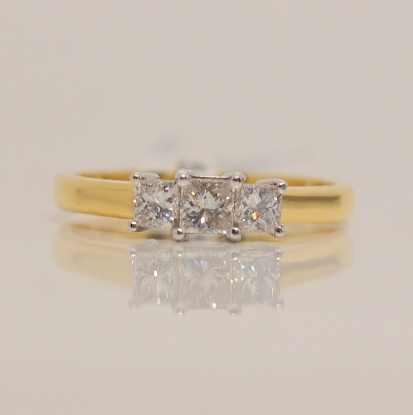 18ct Three Stone .50ct Diamond Ring