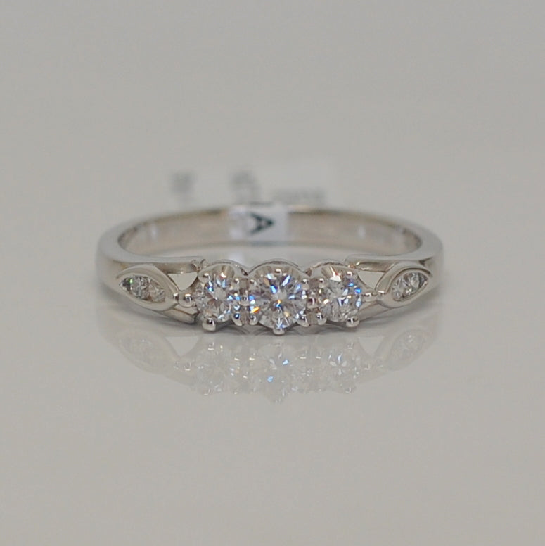 18ct White Gold Three Stone .33ct Diamond Ring