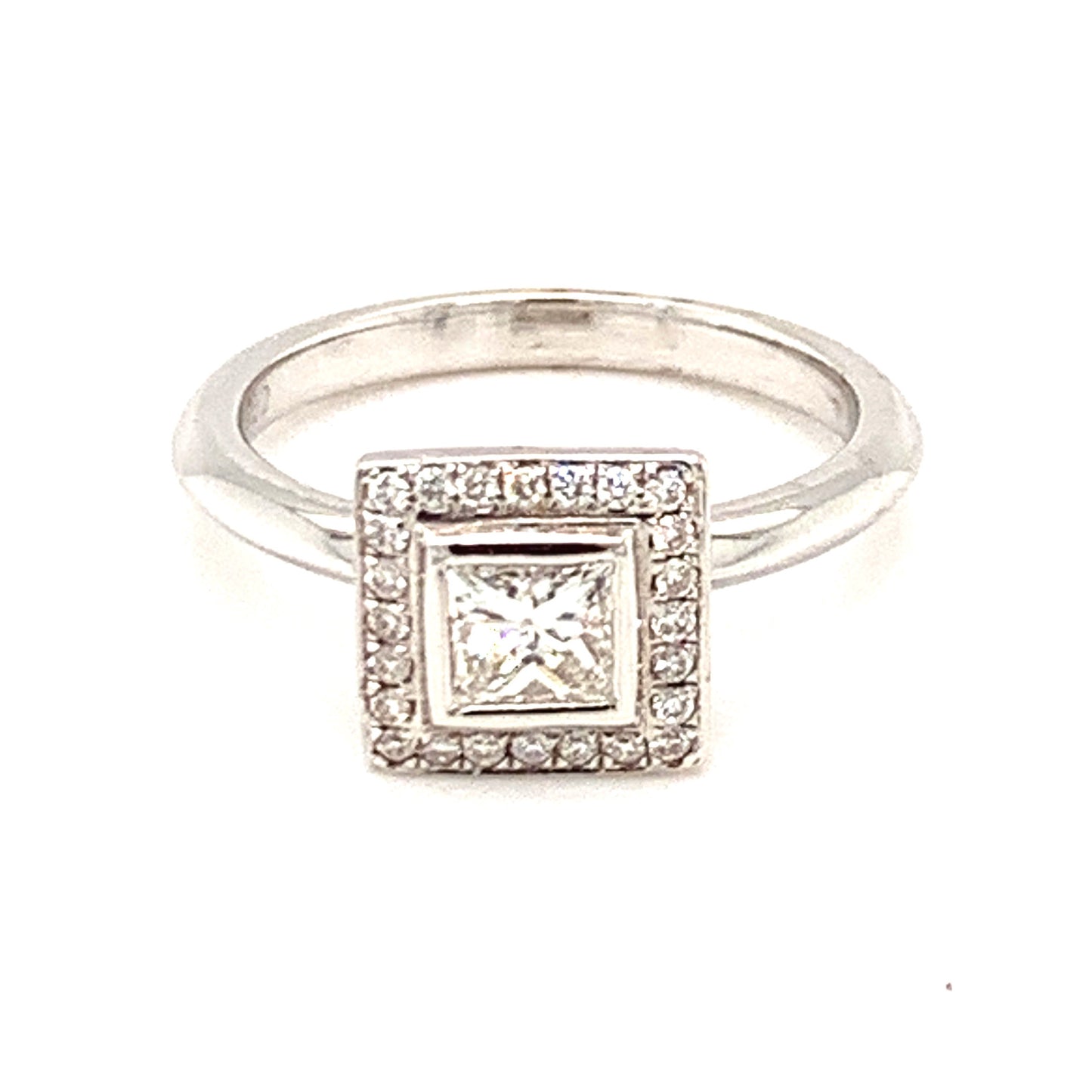18ct White Gold Cluster .95ct Diamond Ring
