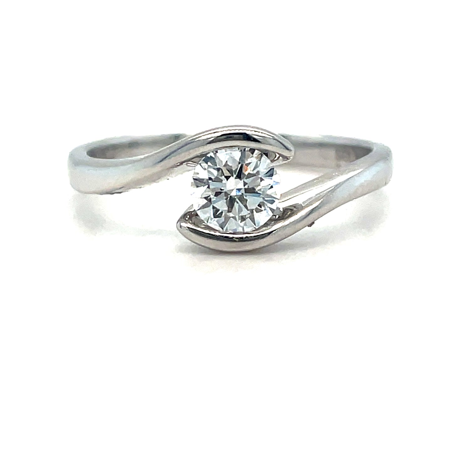 9ct Sol Wh Twist Dia .50