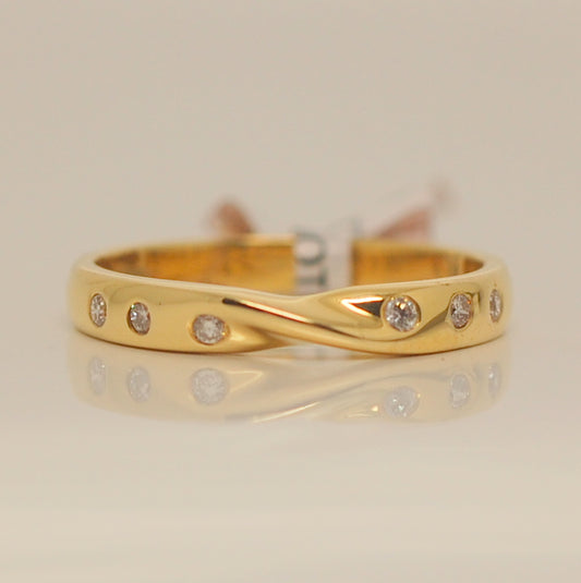 18ct Six Diamond Twist Knot Diamond Ring