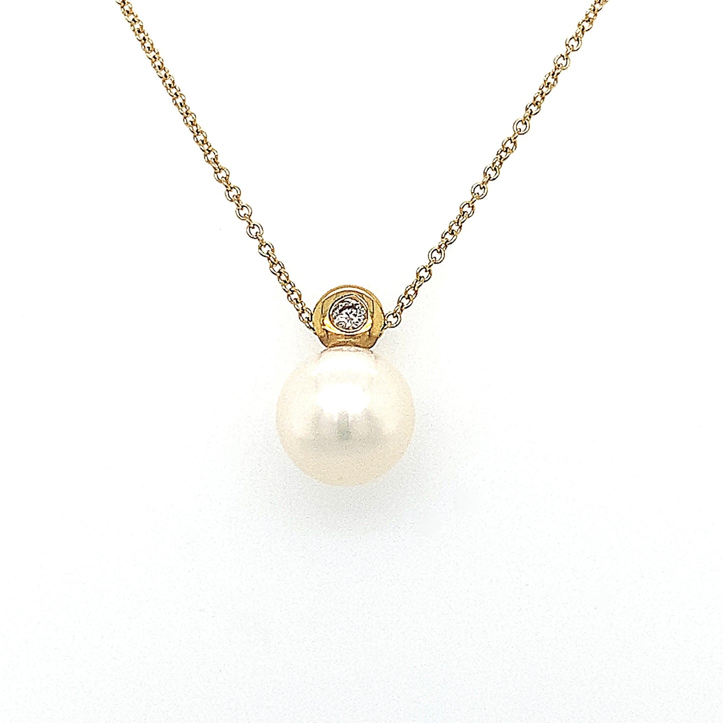18ct Pearl And Diamond Pendant