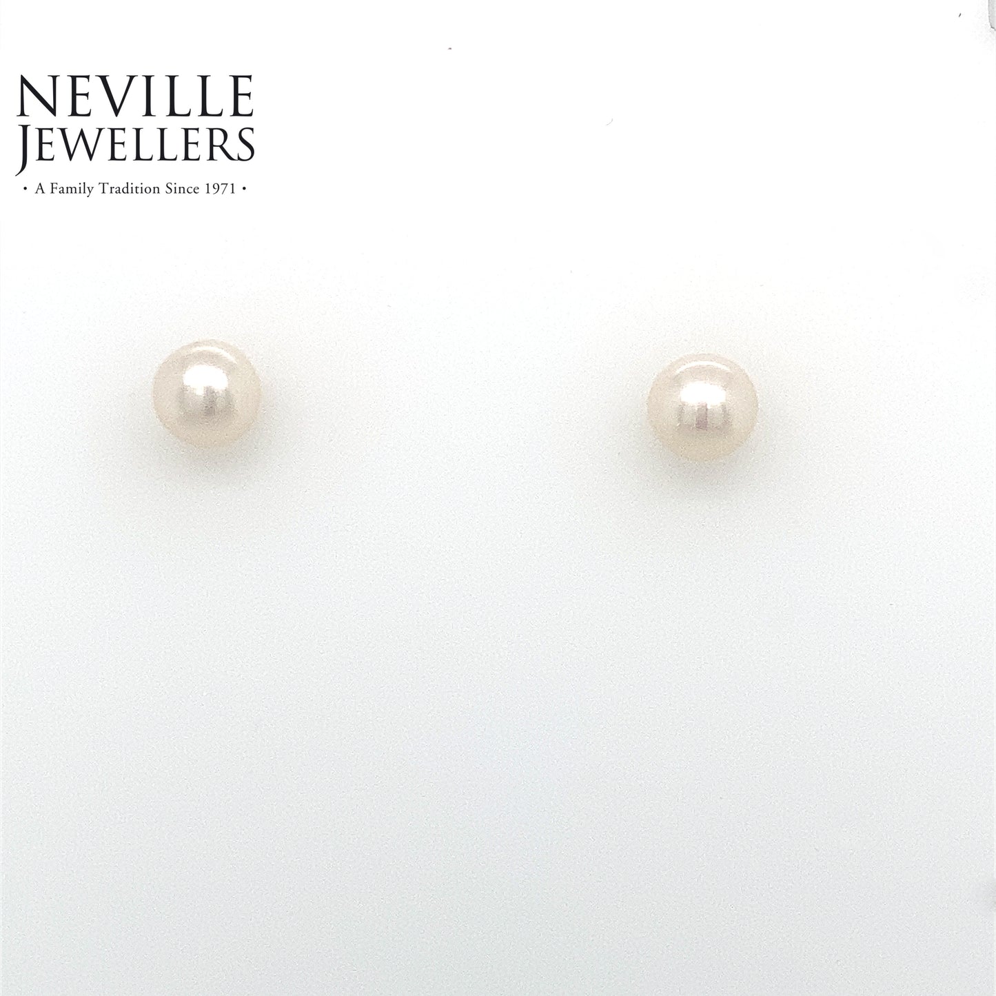 9ct Gold 5.5mm Pearl Stud Earrings