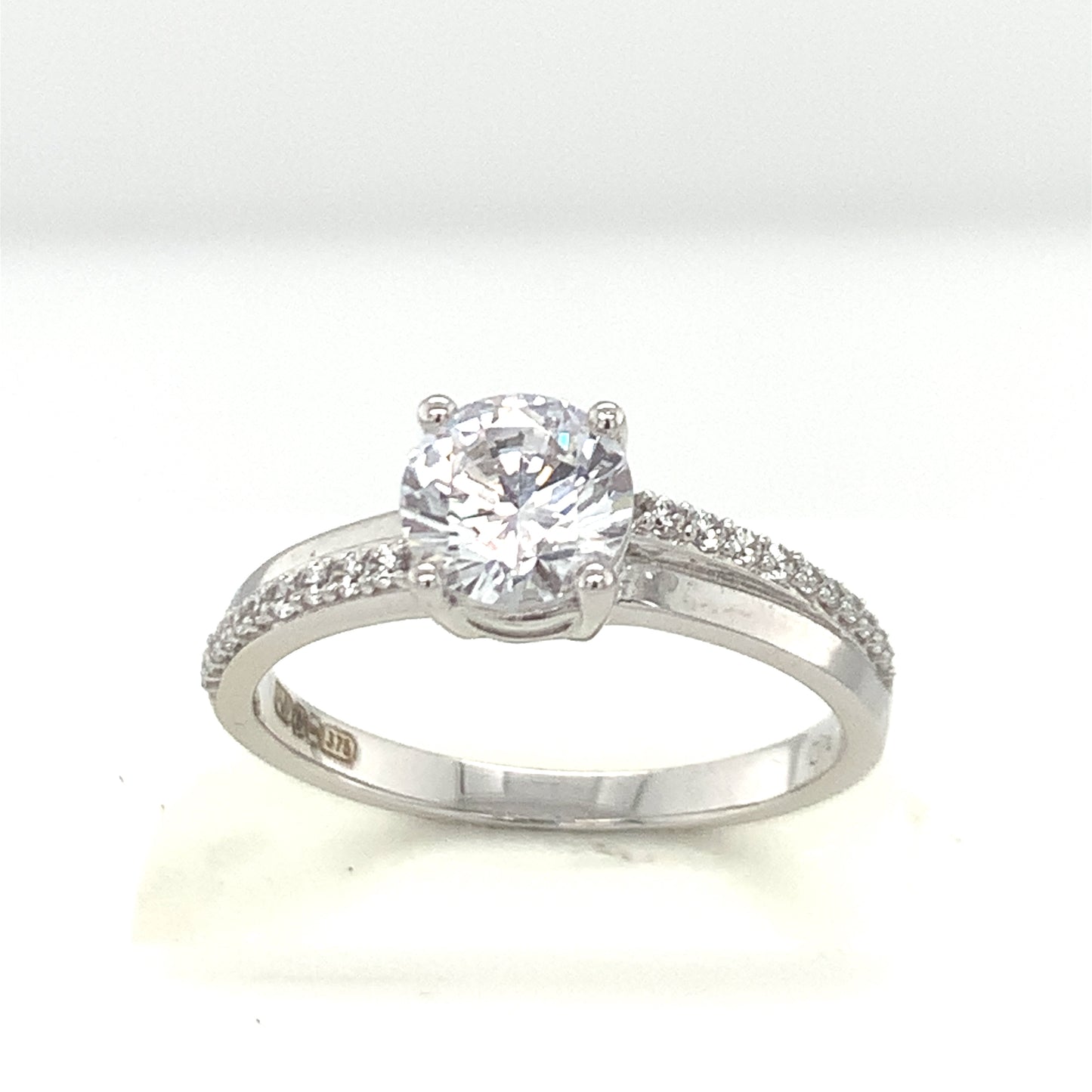 9ct White Gold Round Brilliant Cubic Zirconia Dress Ring