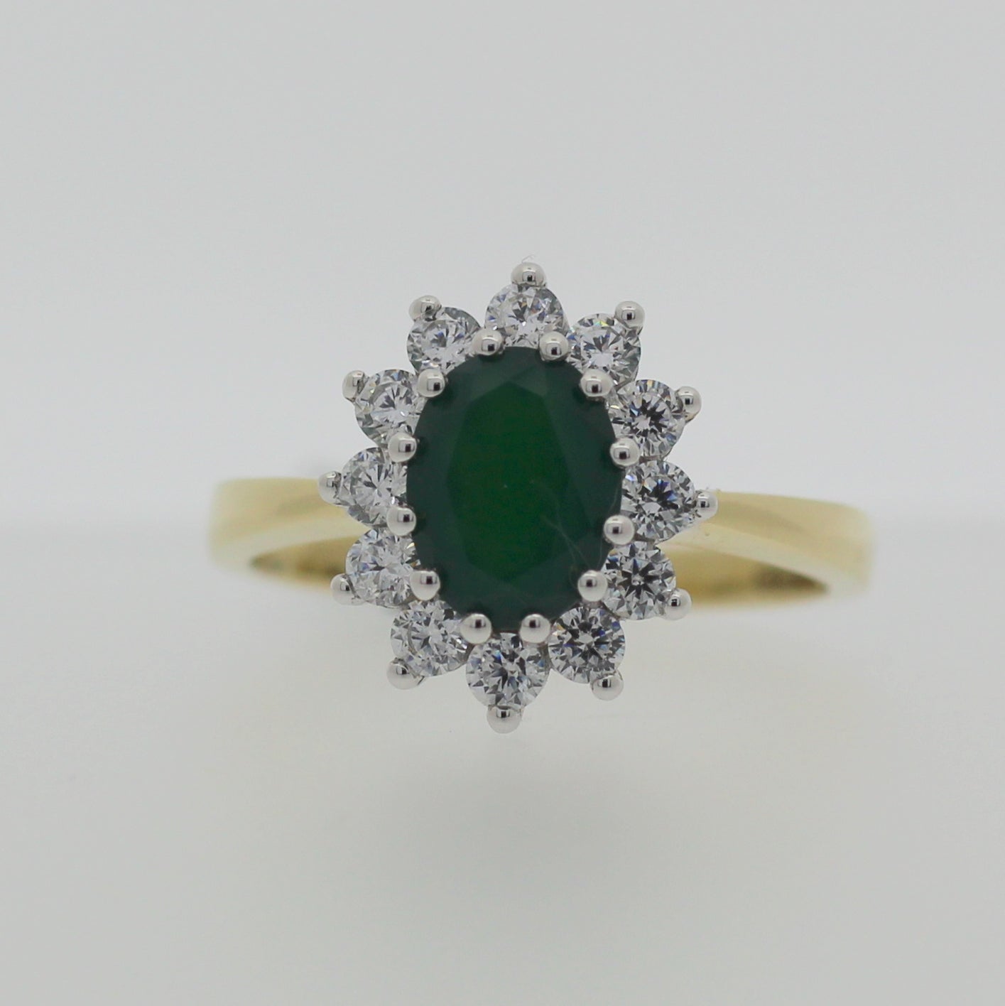 9ct Yellow Gold Green Agate & Cubic Zirconia Oval Cluster Dress Ring