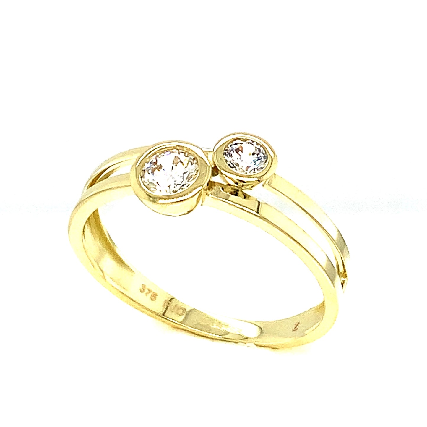 9ct Cubic Zirconia Double Rubover Solitaire Ring