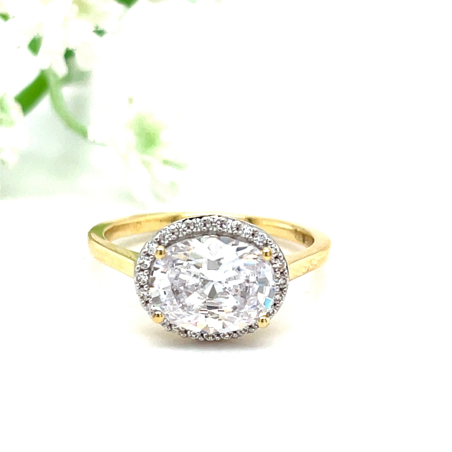 9ct Cubic Zirconia Oval Cluster Dress Ring