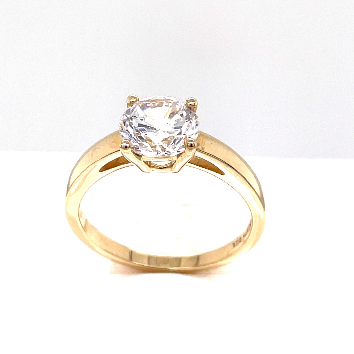 9ct Yellow Gold Solitaire Cubic Zirconia Ring