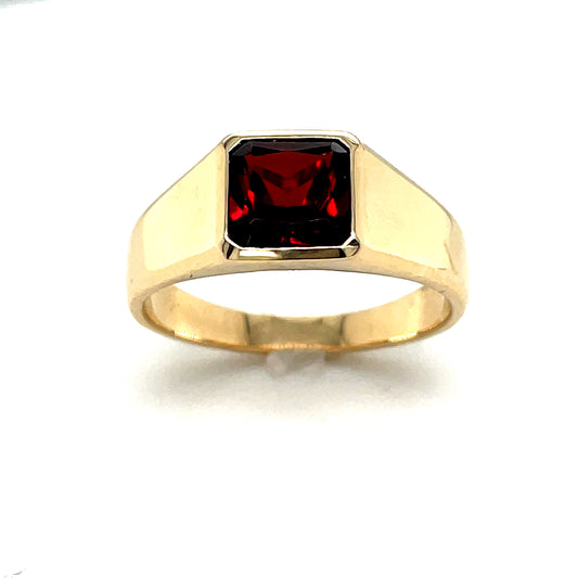 9ct Gold Garnet Gents Ring 2.80ct