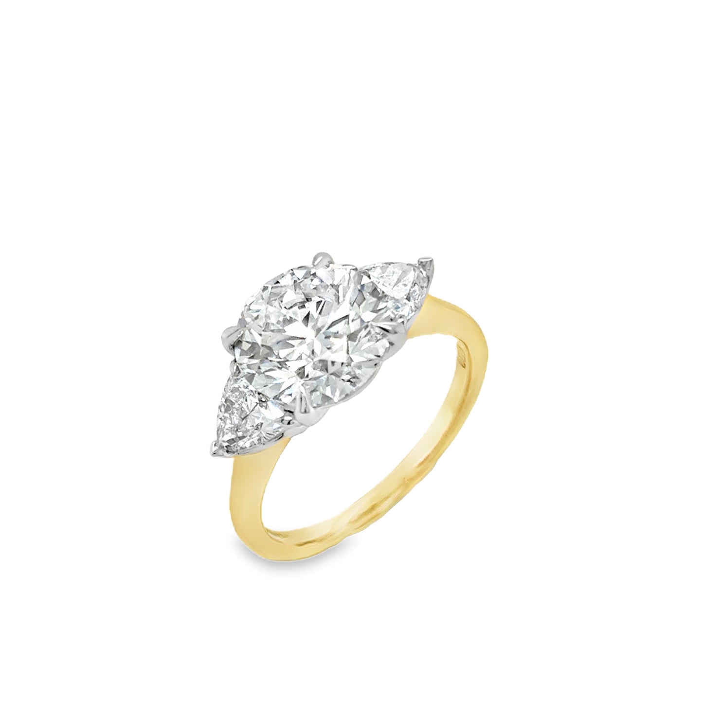 18ct 3 Stone Round Brilliant Cultured Diamond Ring With Trillion Side Stones 3.84ct