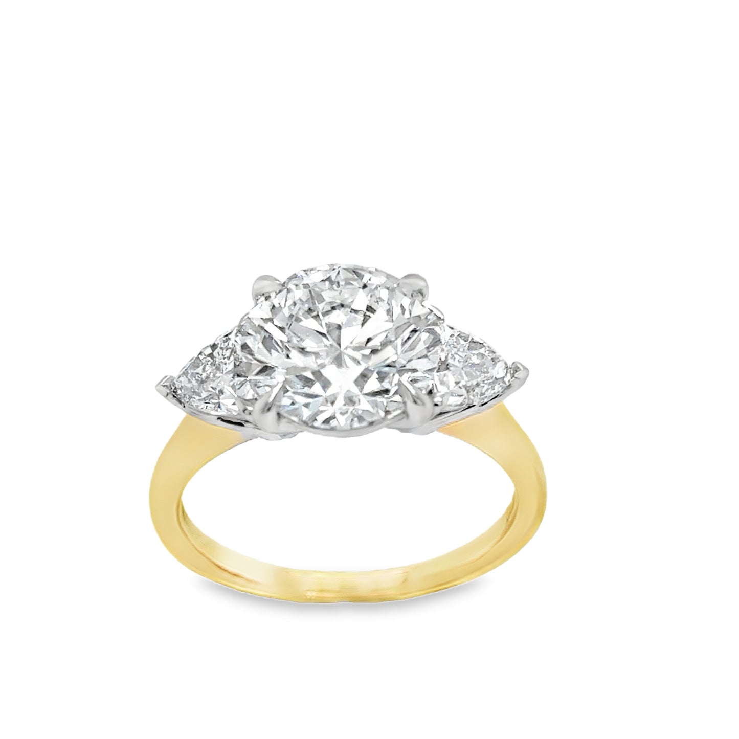 18ct 3 Stone Round Brilliant Cultured Diamond Ring With Trillion Side Stones 3.84ct