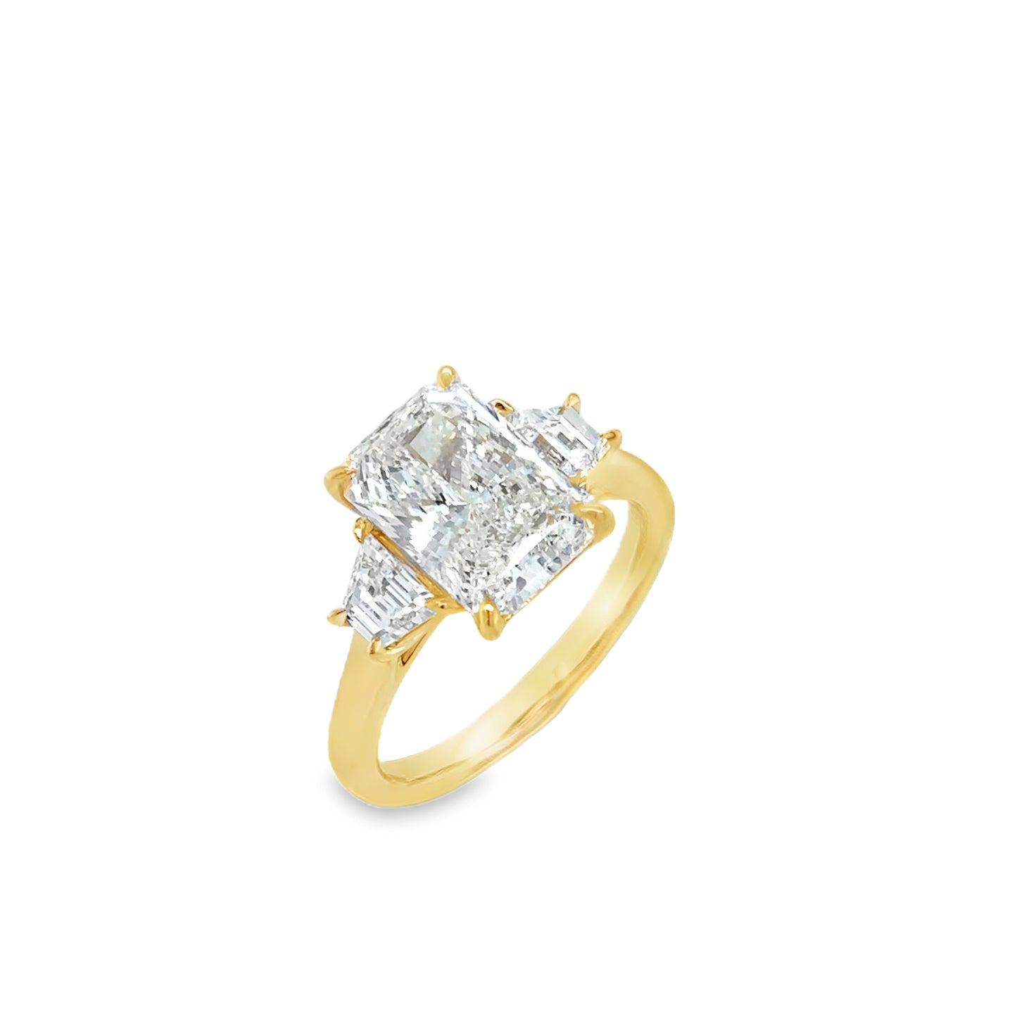 18ct 3 Stone Cut Cornered Rectangular Modified Brilliant Cultured Diamond Cut With Trapezium 3.79ct