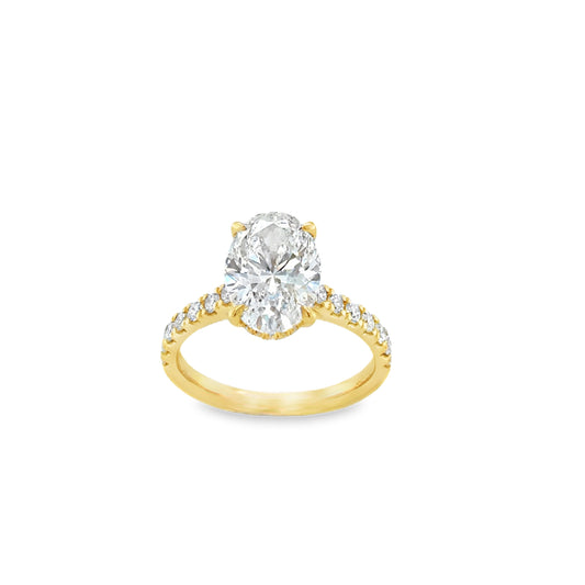 18ct Oval Modified Brlliant Cut Cultured Diamond Ring With Hidden Halo & Stone Set Shoulders 3.58ct