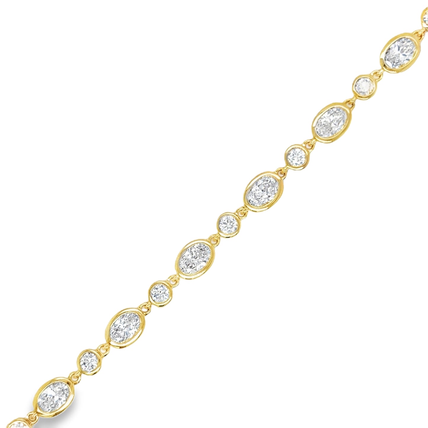 Smiling Rocks 9ct Oval & Brilliant Cut Rubover Cultured Diamond Bracelet 4.71ct