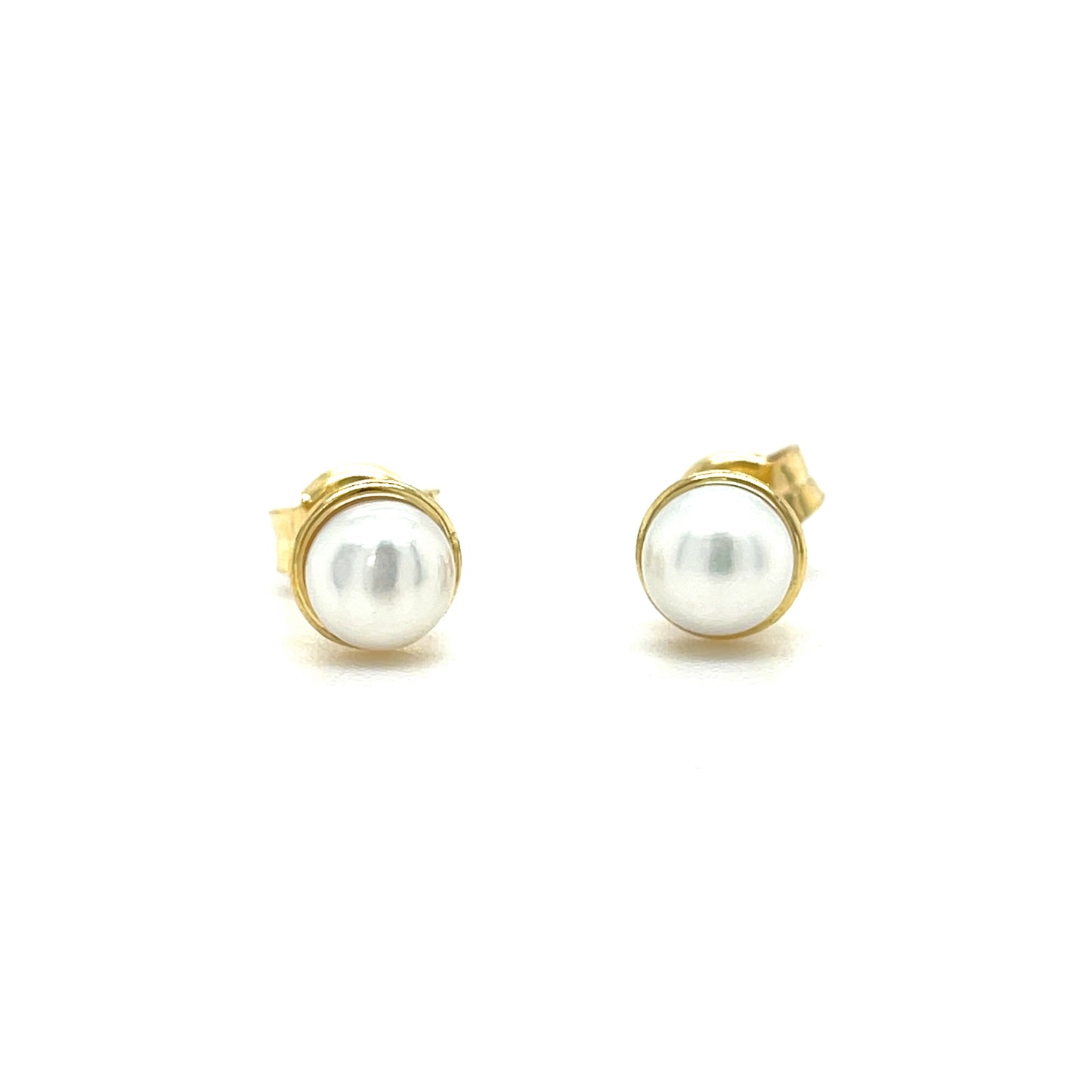 9CT 4MM Pearl Earring with Plain Gold Surround