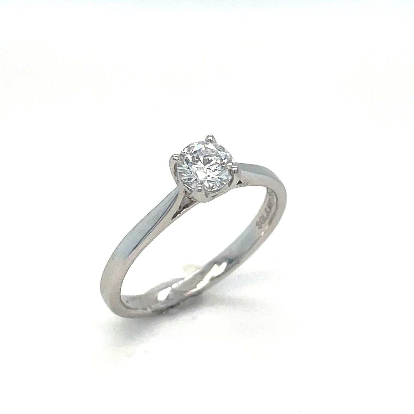 9ct Sol Wh Rd Bril .50