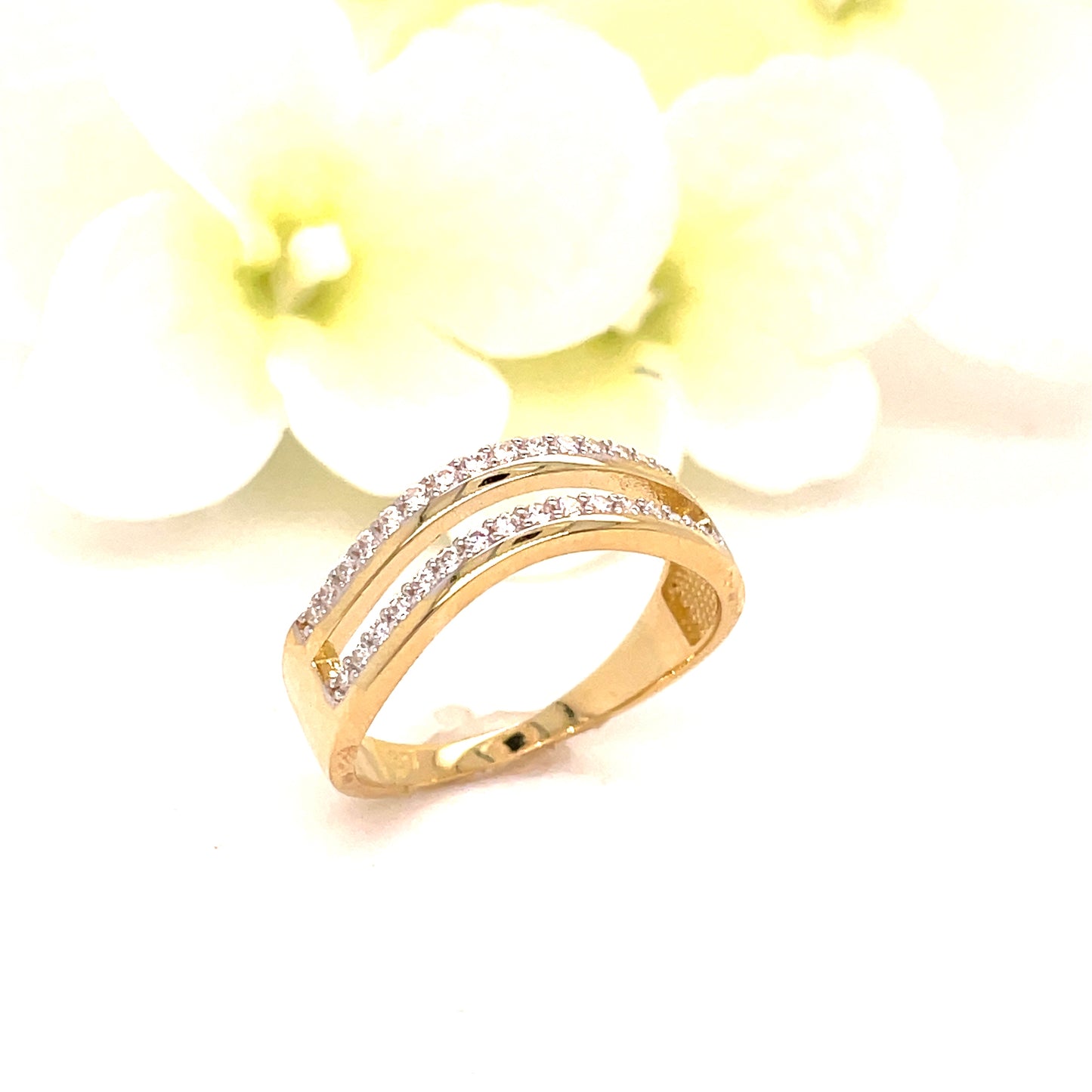 9ct Yellow Gold CZ Double Wave Ring