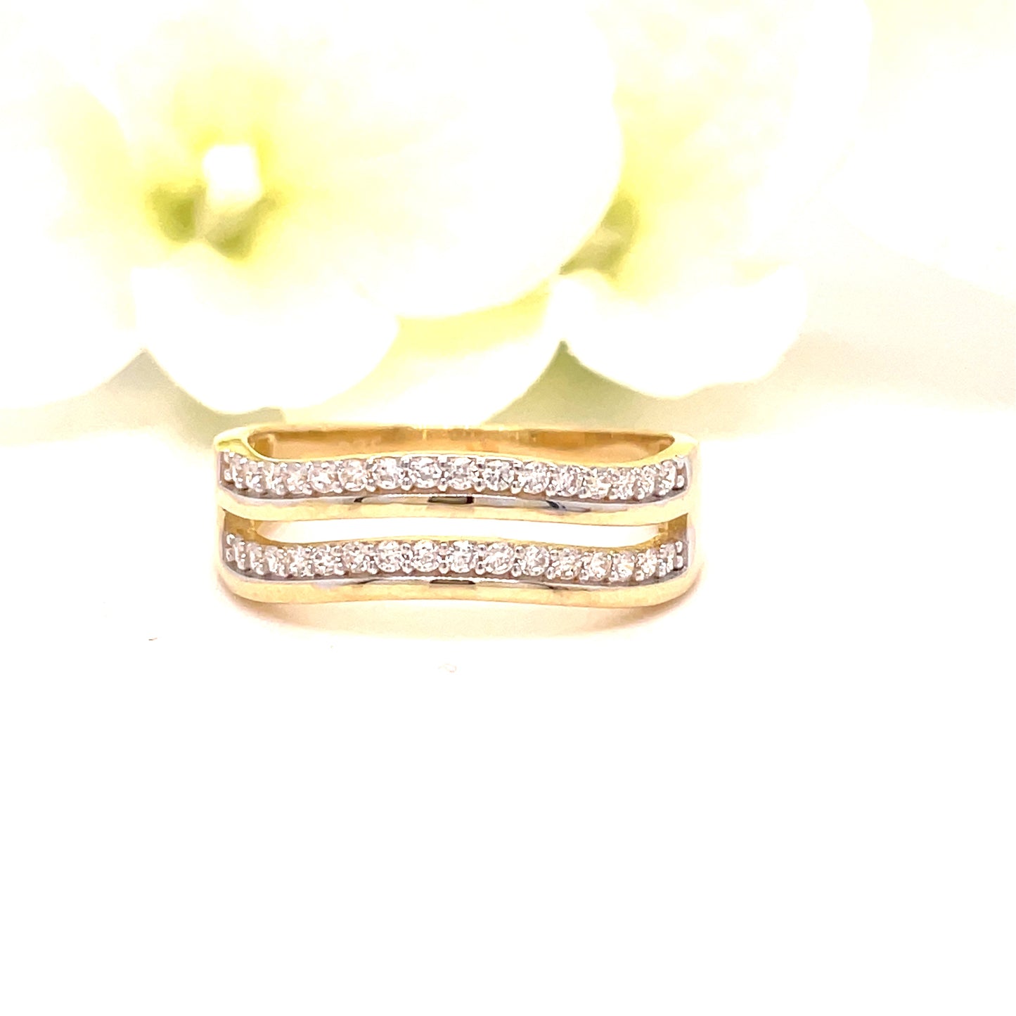 9ct Yellow Gold CZ Double Wave Ring