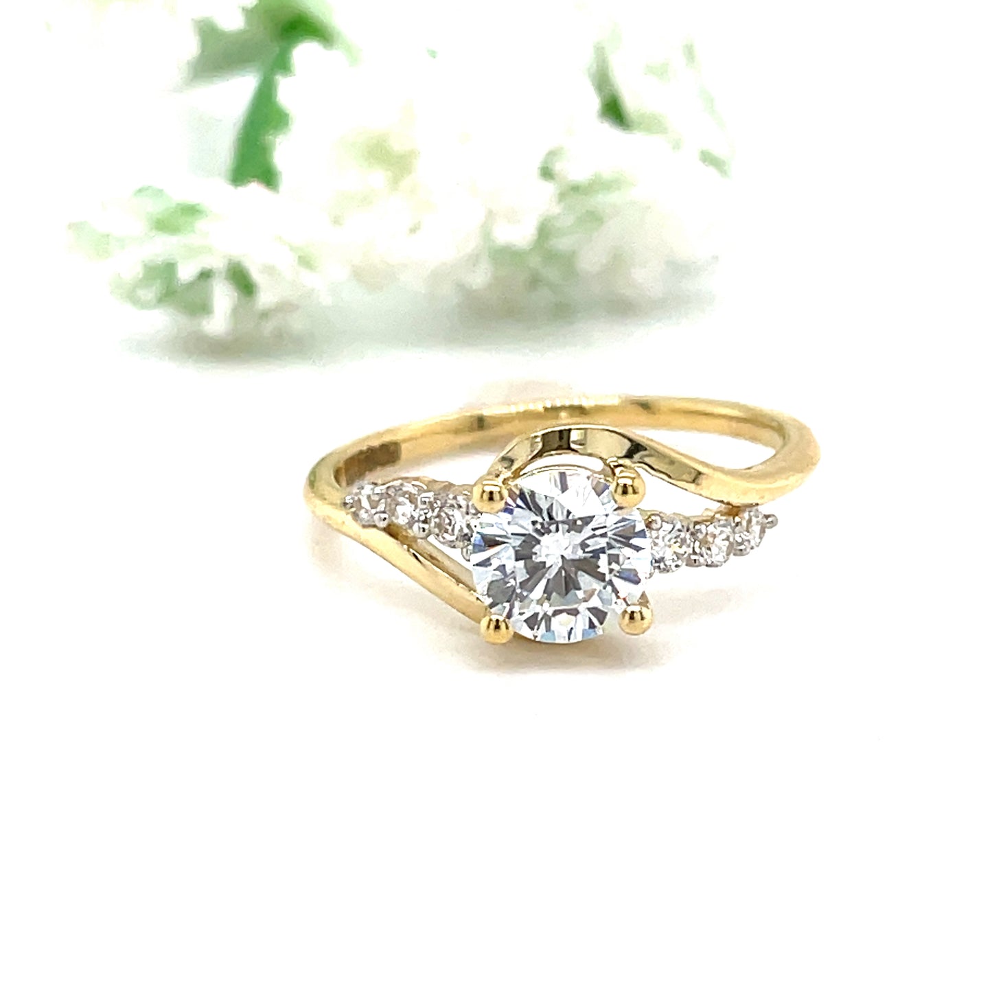 9ct Yellow Gold Round CZ Solitaire Ring with Swirl CZ Set Shoulders