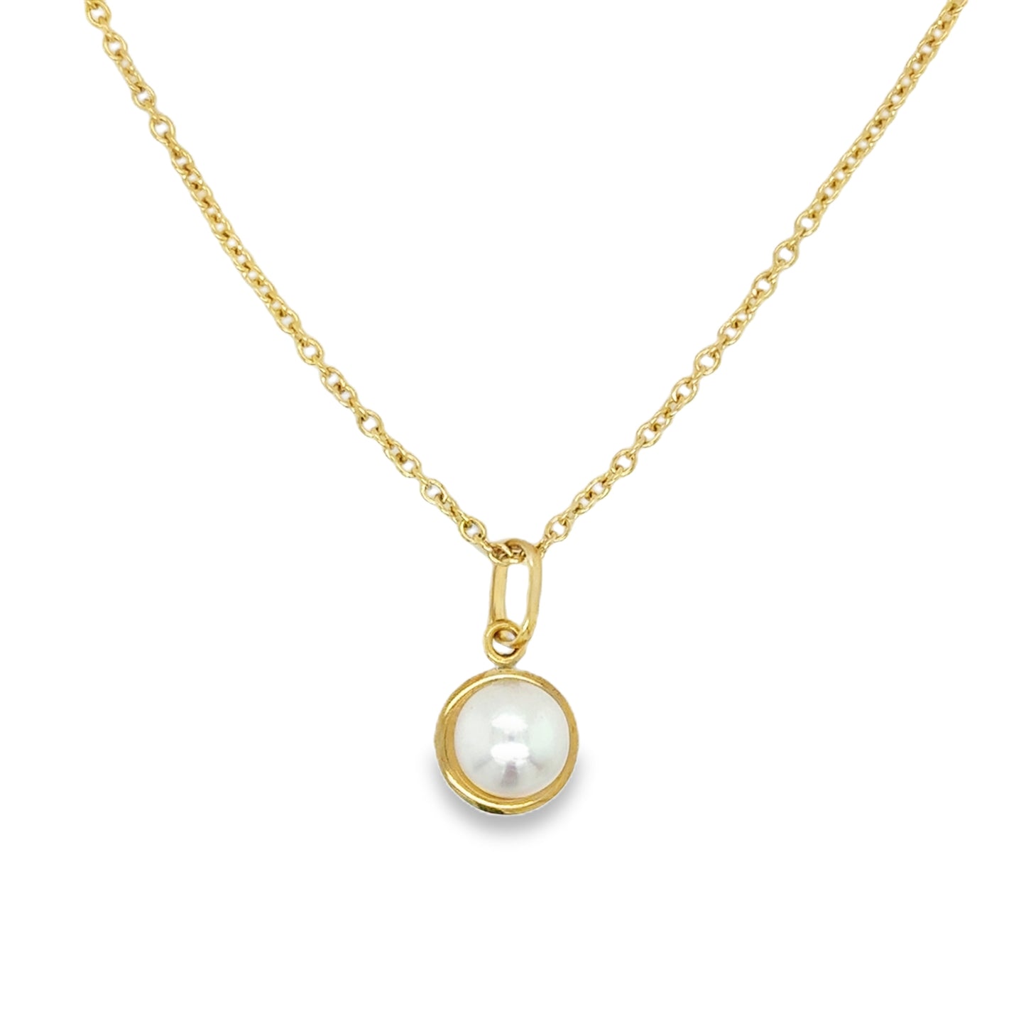 9ct 5.5/6mm Freshwater Pearl Pendant With Gold Surround