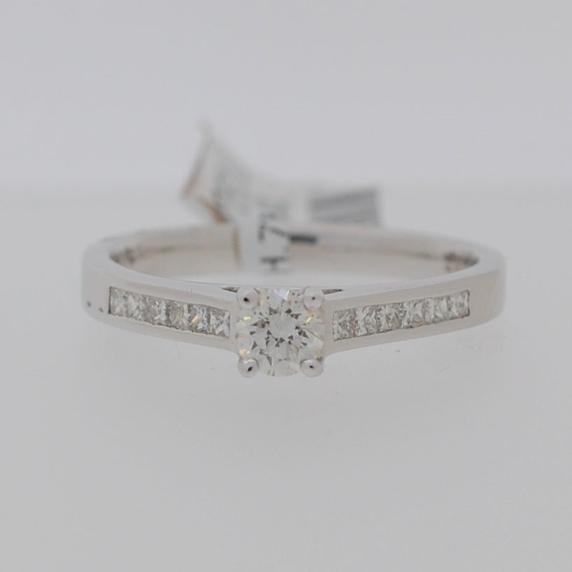 18ct White Gold Brilliant Cut Solitaire Diamond Ring 1.03 Ct