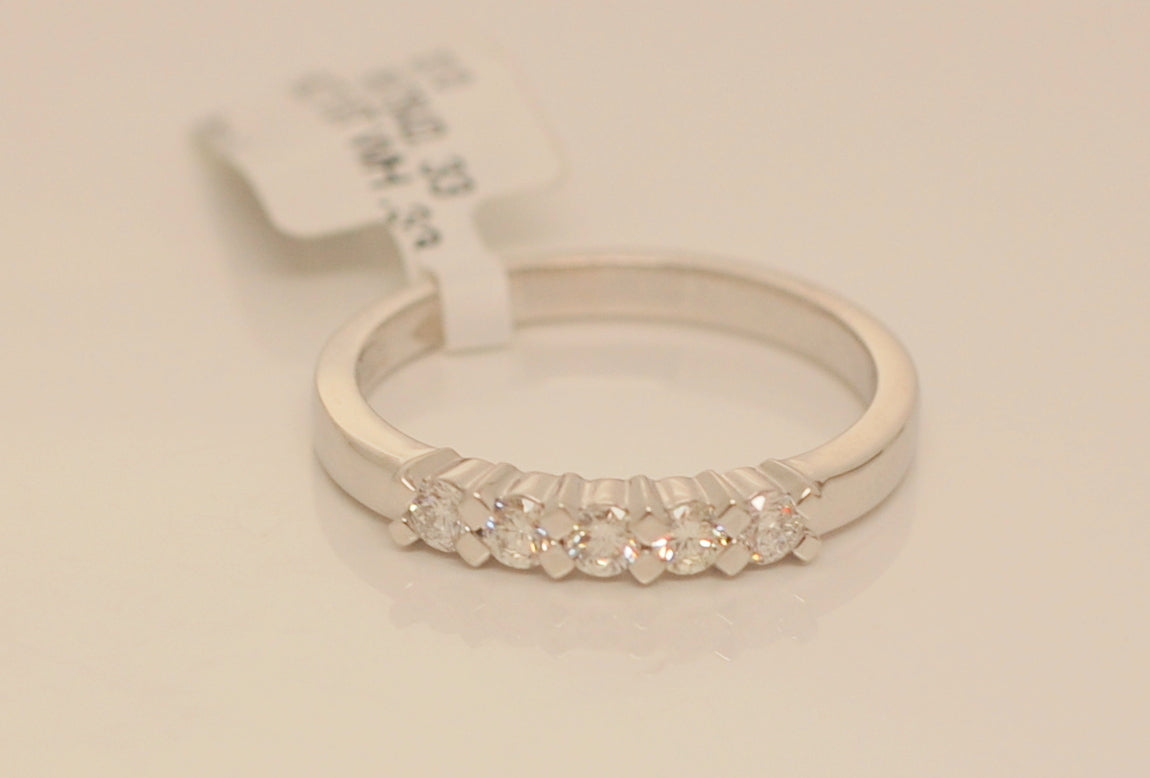 18ct White Gold Five Stone .33ct Diamond Ring