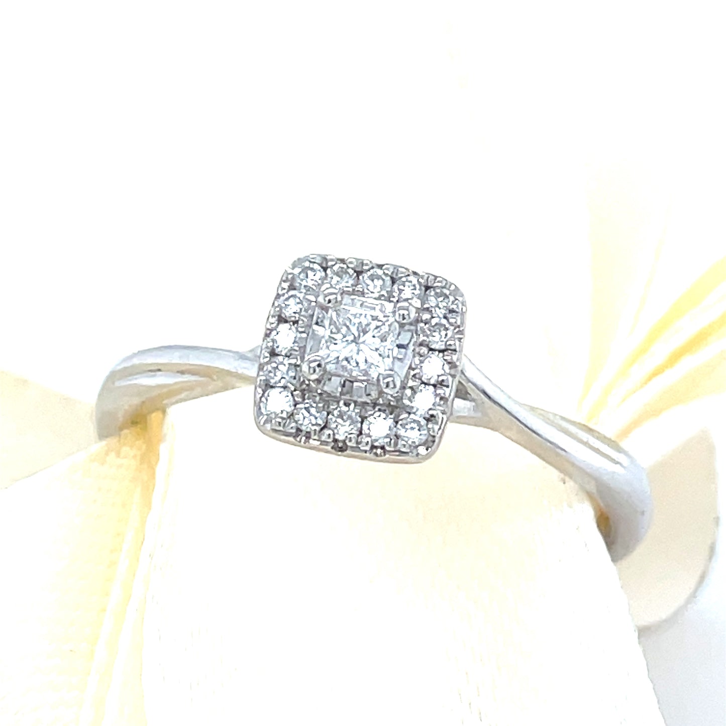 9ct White Gold Princess Cut Cluster Diamond Ring .20ct