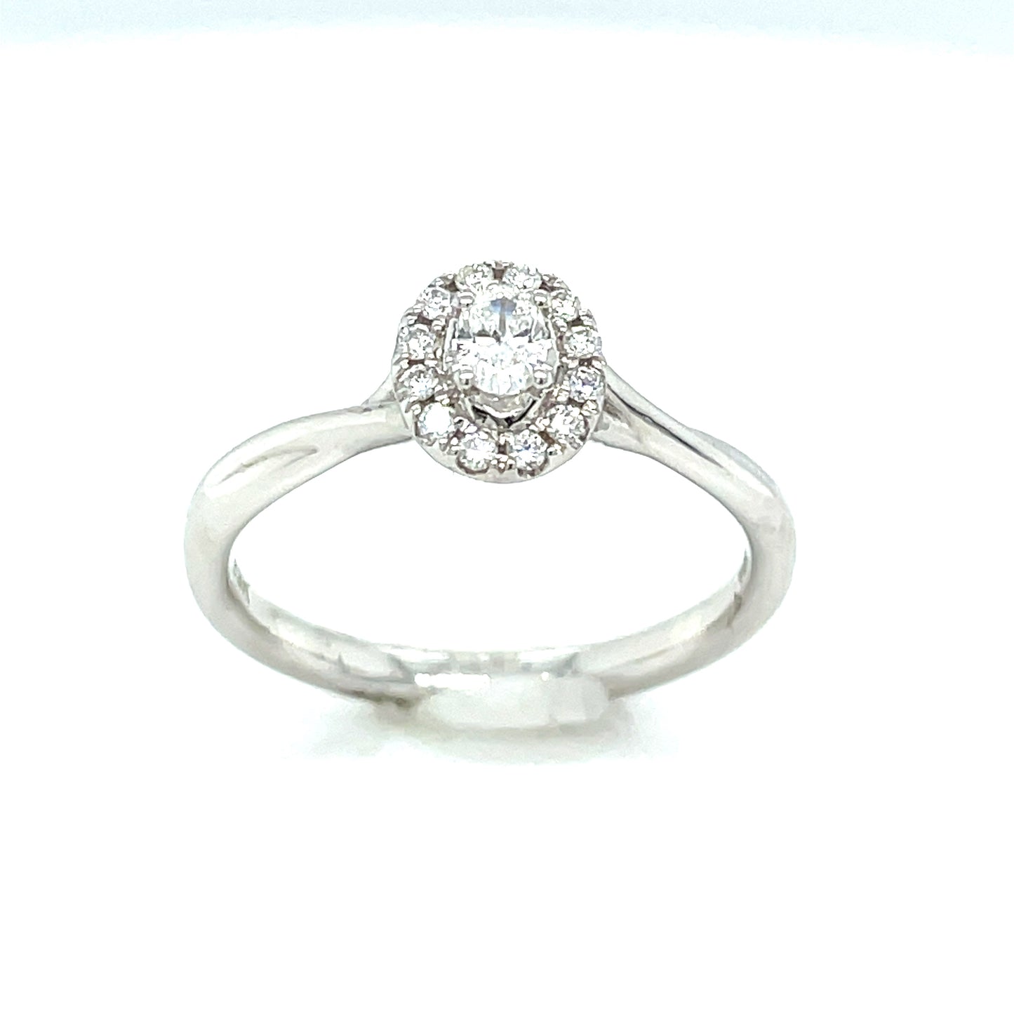 9ct White Gold Oval Cluster Diamond Ring .20ct