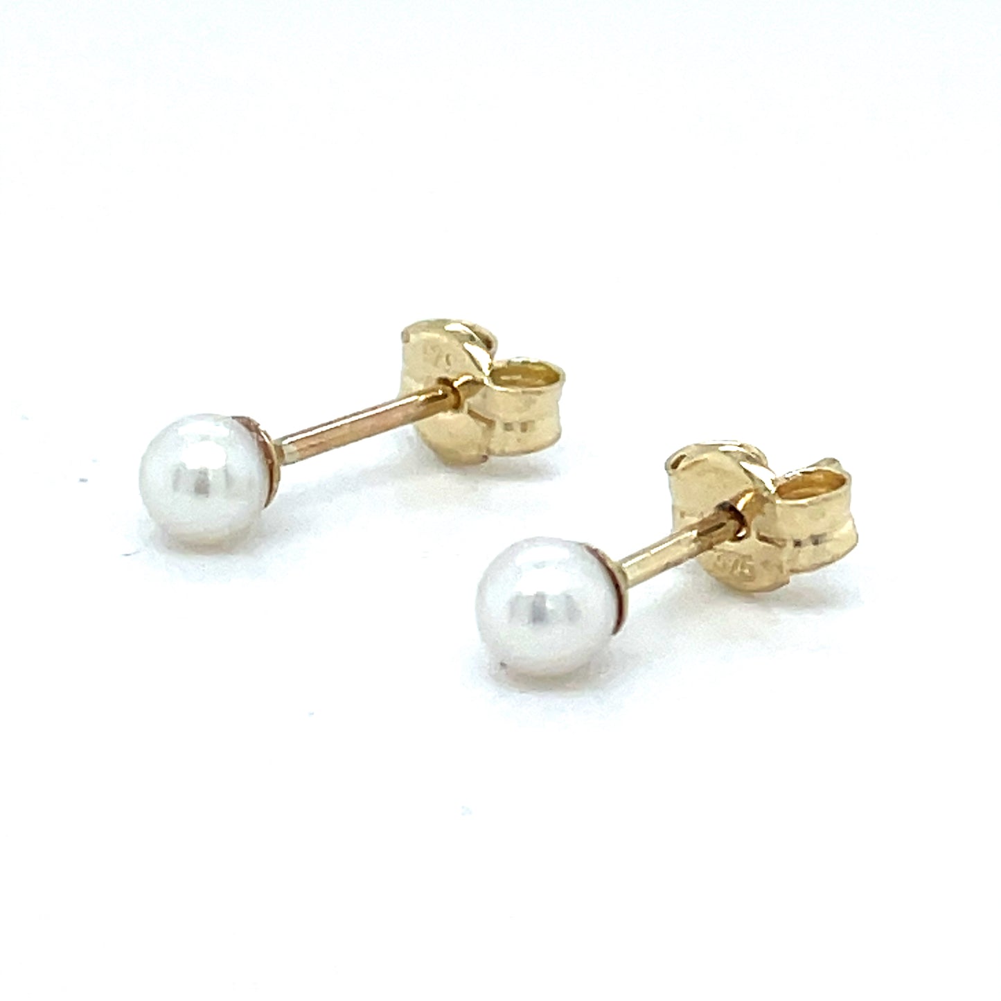 9ct Gold 2mm Pearl Stud Earring With Butterfly Back