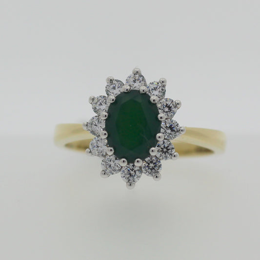 9ct Yellow  Gold Green Agate & Cubic Zirconia Oval Cluster Dress Ring