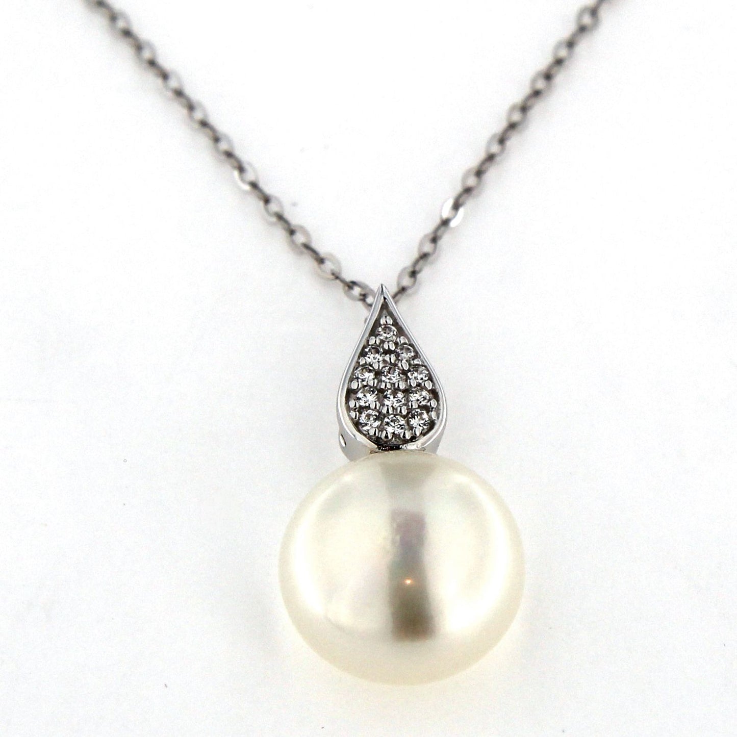 9ct White Gold Cubic Zirconia And Pearl Pendant