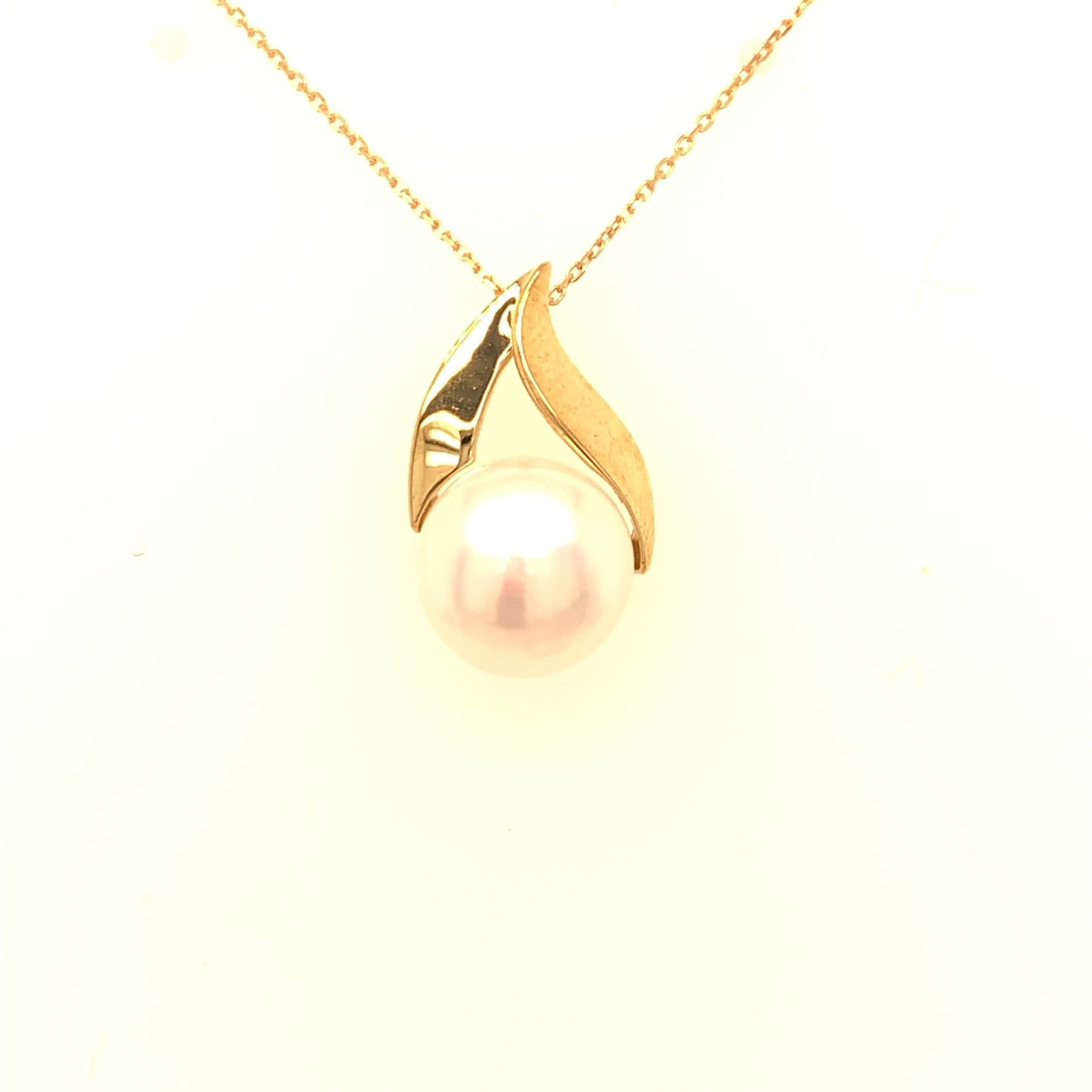 9ct Pearl Pendant