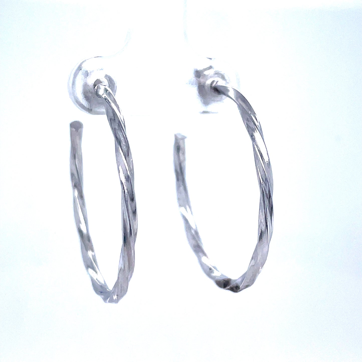 Sil Erg Twisted Hoop