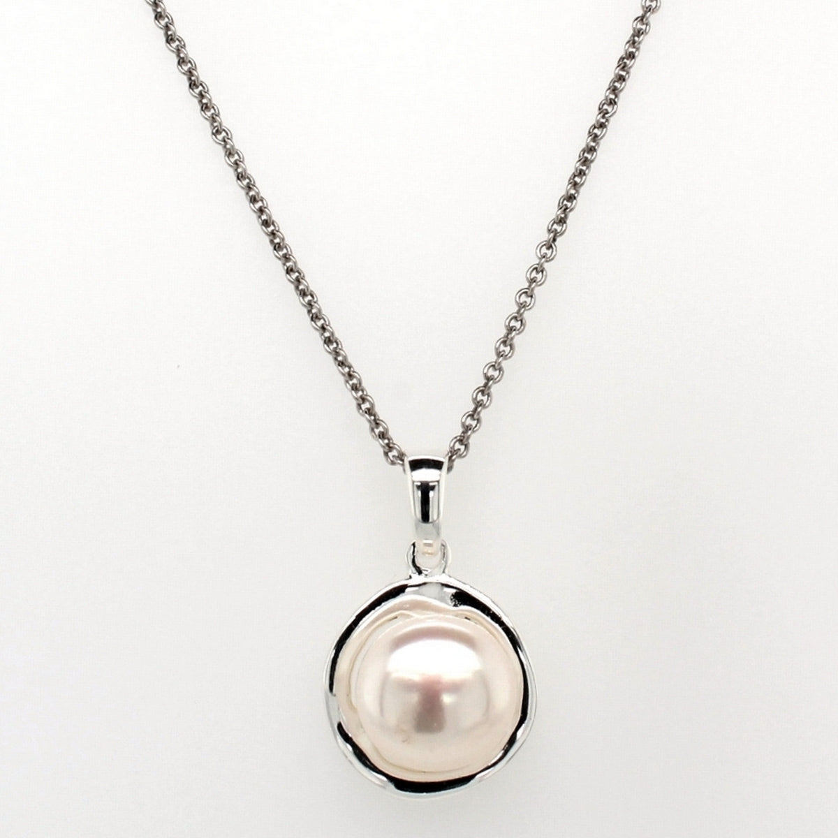 Sterling Silver 9mm Pearl Surround Pendant