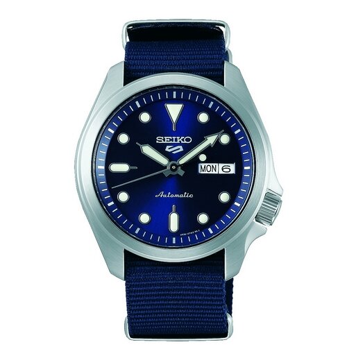 Gent Stainless Steel Blue Nylon Strap Day/ Date  Seiko Sports 5